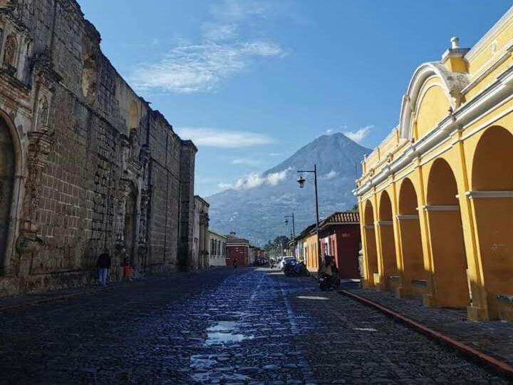 Huellas Hostal Antigua Exterior foto